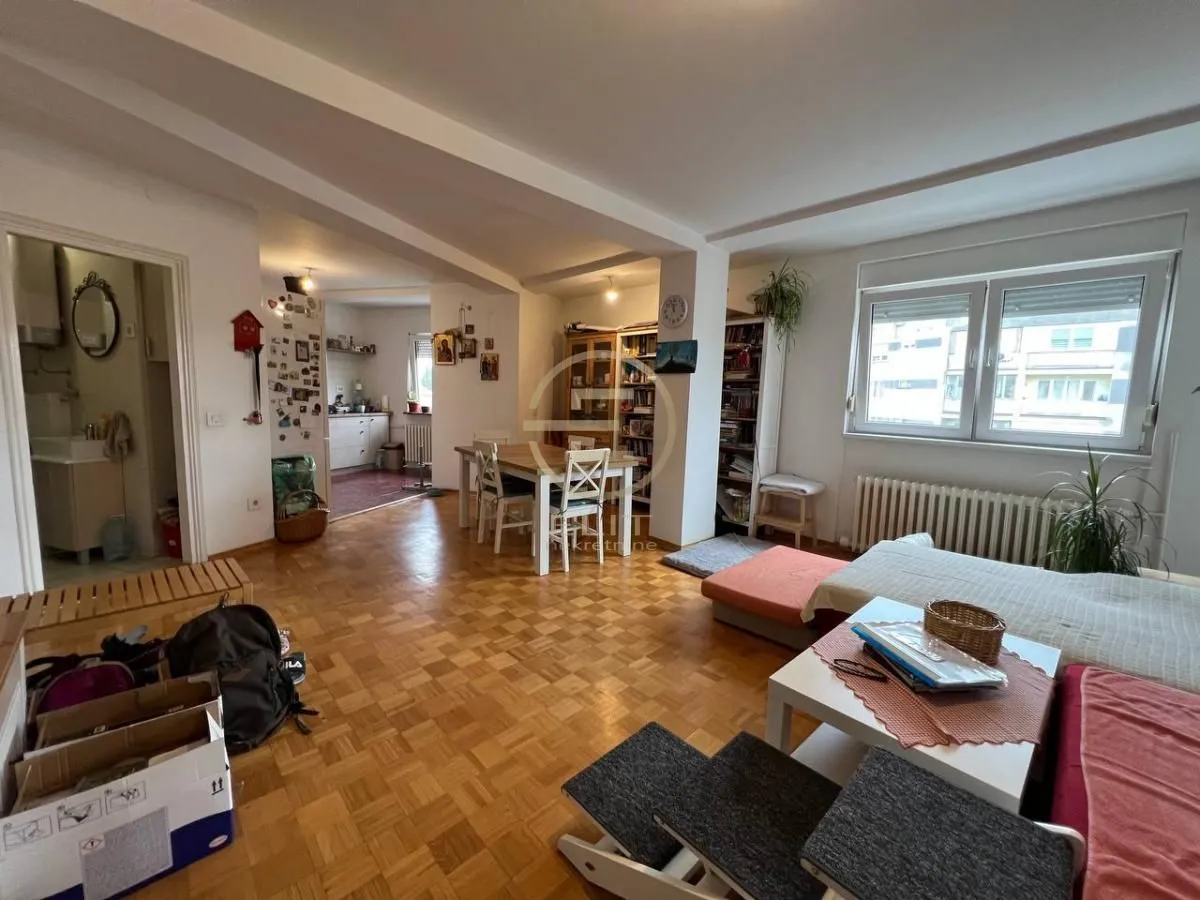 Prodaja, trosoban stan, 94m², Grbavica, Novi Sad Sve Podlokacije