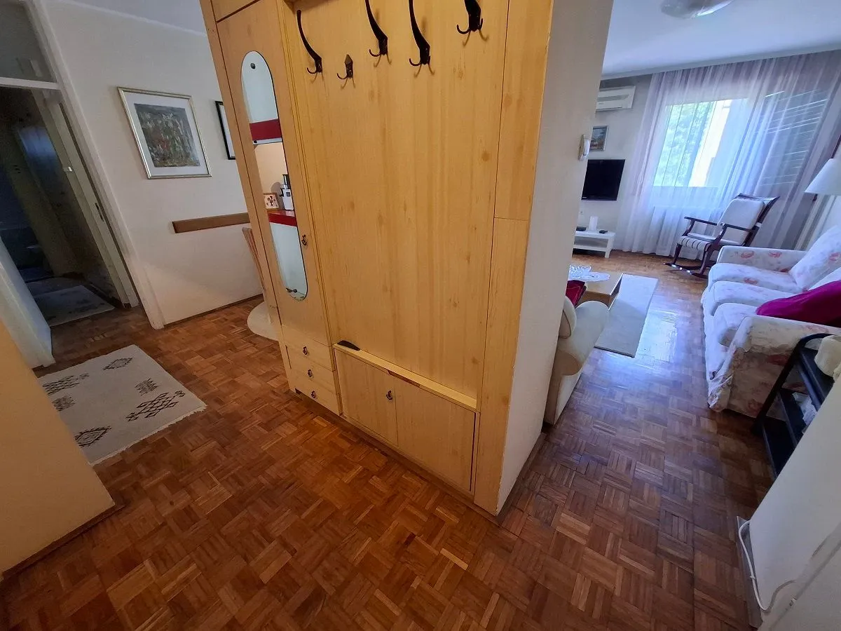 Prodaja, trosoban stan, 77m², Banjica, Voždovac Sve Podlokacije