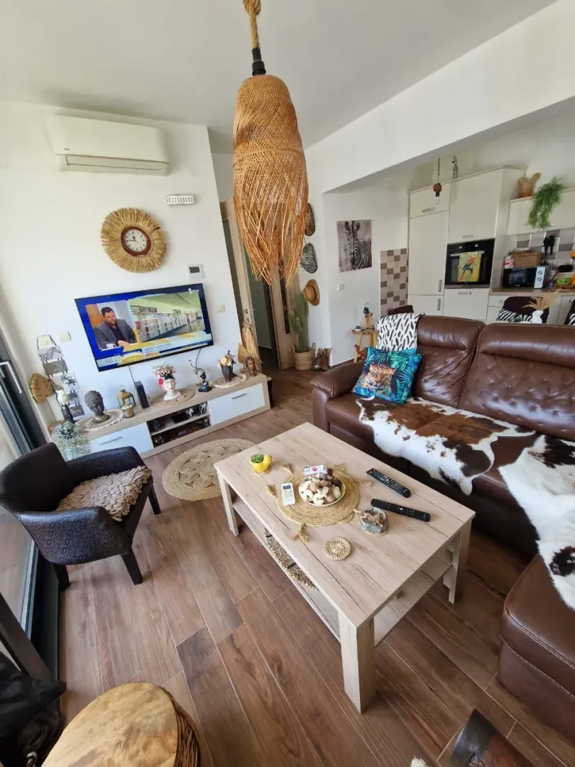 Sale, two bedroom apartment, 63m², Centar, Bar