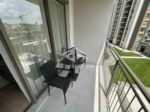 Izdavanje, trosoban stan, 79m², Savski Venac, Beograd - image 10