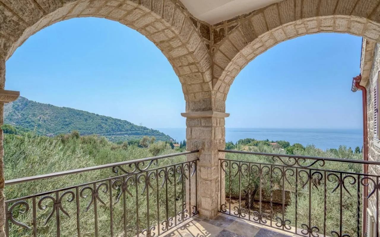 Sale, house, 500m², Reževići, Budva
