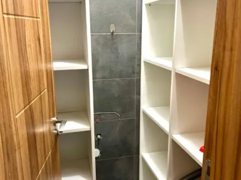 Izdavanje, dvosoban stan, 60m², Ljubović, Podgorica - image 14