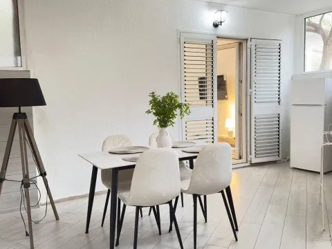 Sale, one bedroom apartment, 51m², Dubovica, Budva - image 8