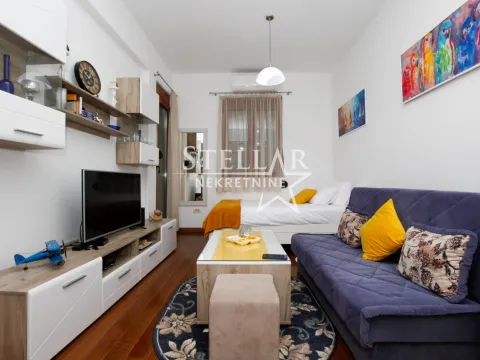 Rent, studio apartment, 30m², Stara Varoš, Podgorica - image 1