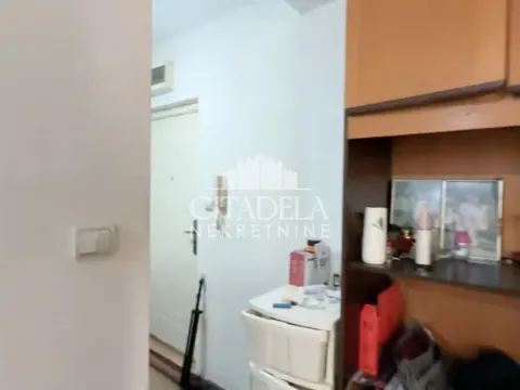 Prodaja, stan, 31m², Petlovo Brdo, Beograd - image 3