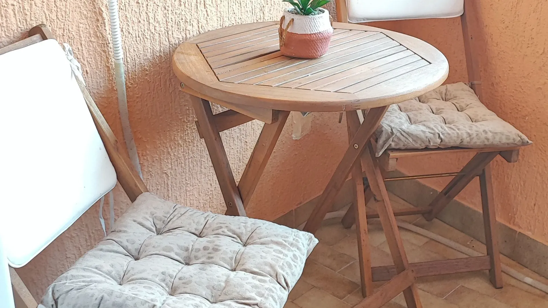 Izdavanje, jednosoban stan, 40m², Adok, Budva