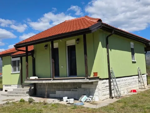 Kuća in Kosić