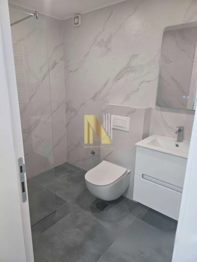Prodaja, četvorosoban stan, 79m², Podbara, Novi Sad Sve Podlokacije