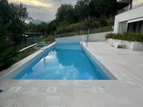 Izdavanje, dvosoban stan, 159m², Tivat, Crna Gora - image 6