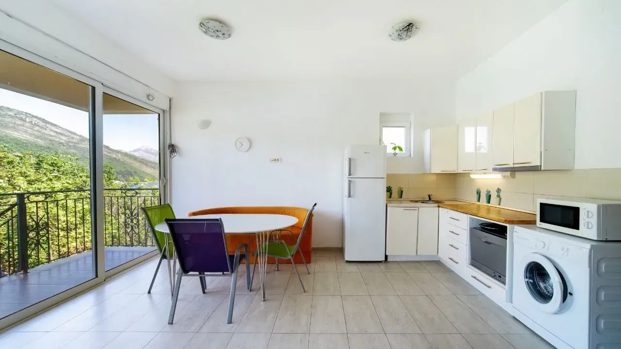 Sale, house, 200m², Opatovo, Tivat