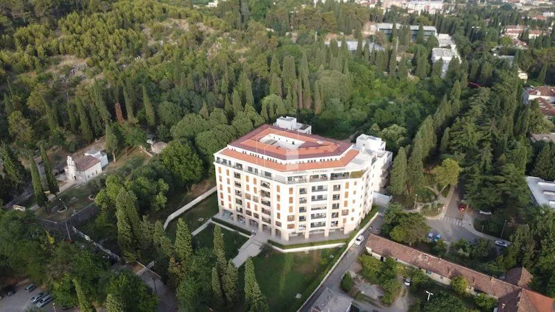 Izdavanje, stan, 52m², Pod Goricom, Podgorica