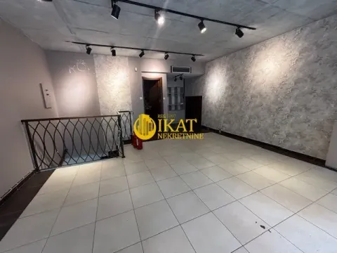 Prodaja, poslovni prostor, 42m², Kalenić Pijaca, Vračar Sve Podlokacije - image 3