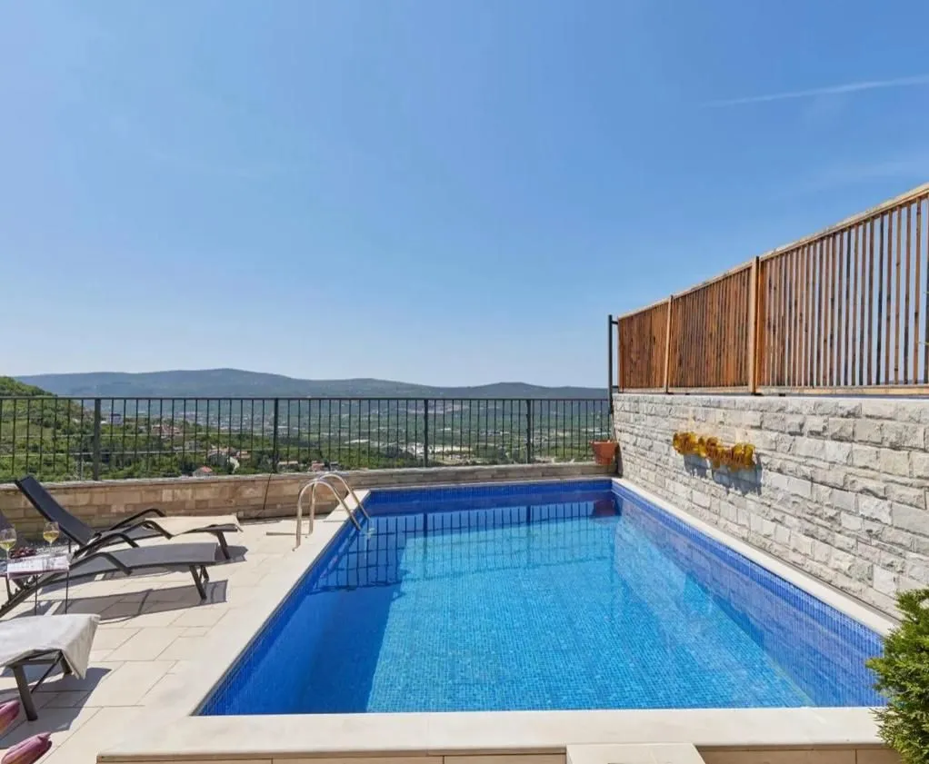 Prodaja, kuća, 260m², Kavač, Kotor