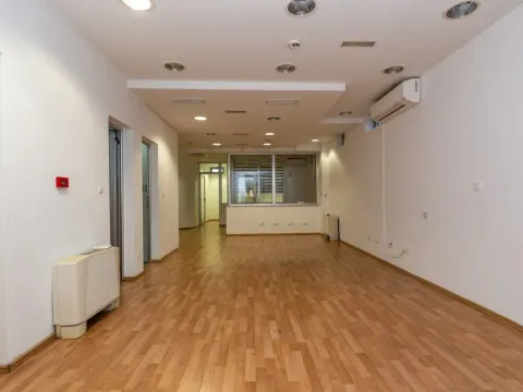 Sale, office space, 157m², Vezirov Most, Podgorica - image 1