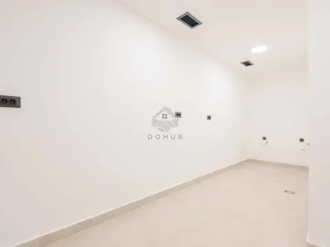 Sale, house, 240m², Kamenovo, Budva - image 26