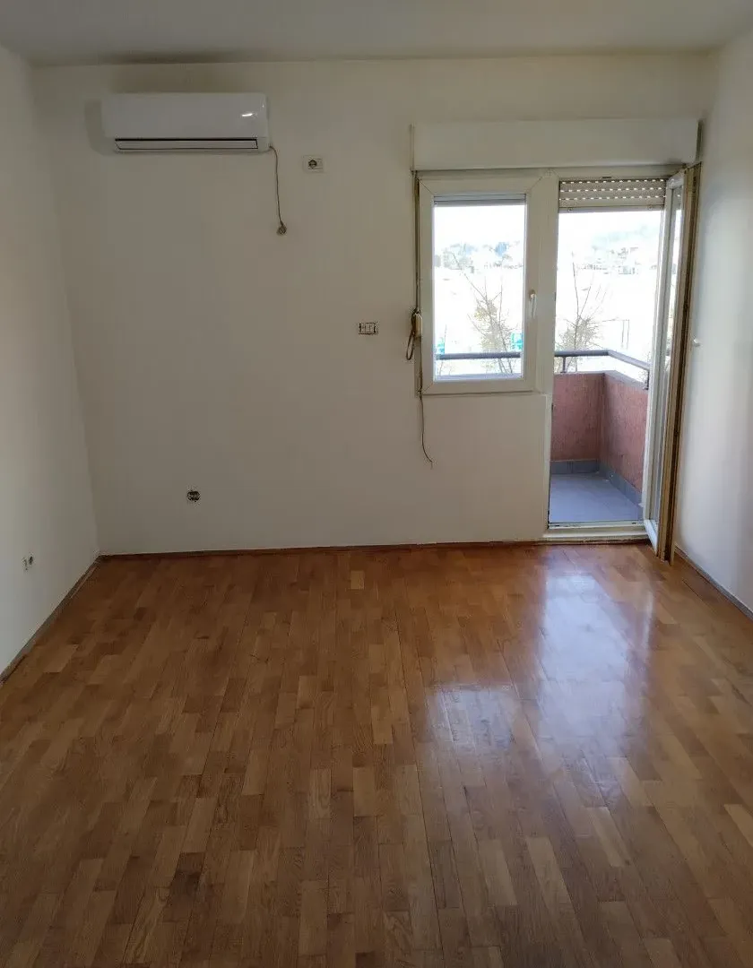 Prodaja, jednosoban stan, 45m², Stari Aerodrom, Podgorica