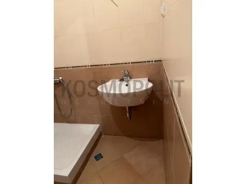 Sale, three bedroom apartment, 74m², Vračar Hram, Vračar Sve Podlokacije - image 16