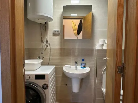 Izdavanje, dvosoban stan, 64m², City Kvart, Podgorica - image 15