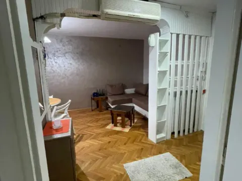 Izdavanje, dvosoban stan, 54m², Sajmište, Novi Sad - image 2