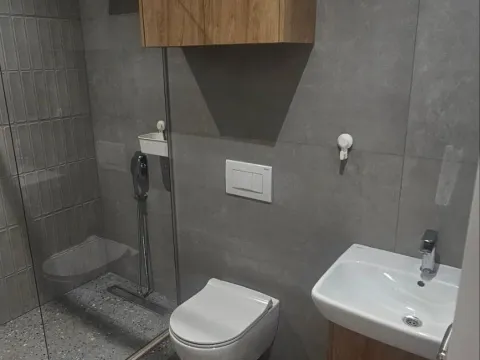 Izdavanje, dvosoban stan, 76m², Zabjelo, Podgorica - image 10