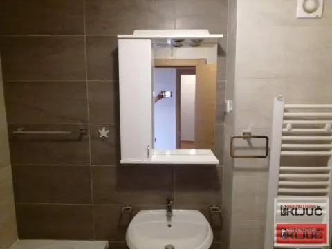 Izdavanje, dvosoban stan, 41m², Centar, Novi Sad - image 6