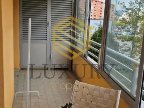 Izdavanje, jednosoban stan, 51m², City Kvart, Podgorica - image 9