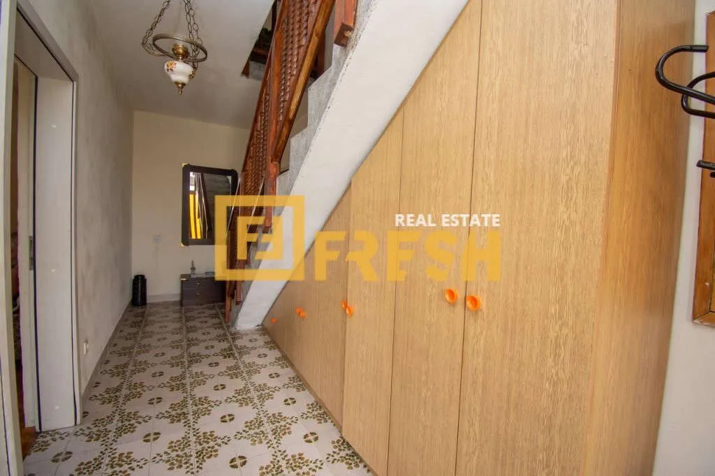 Rent, house, 214m², Tološi, Podgorica
