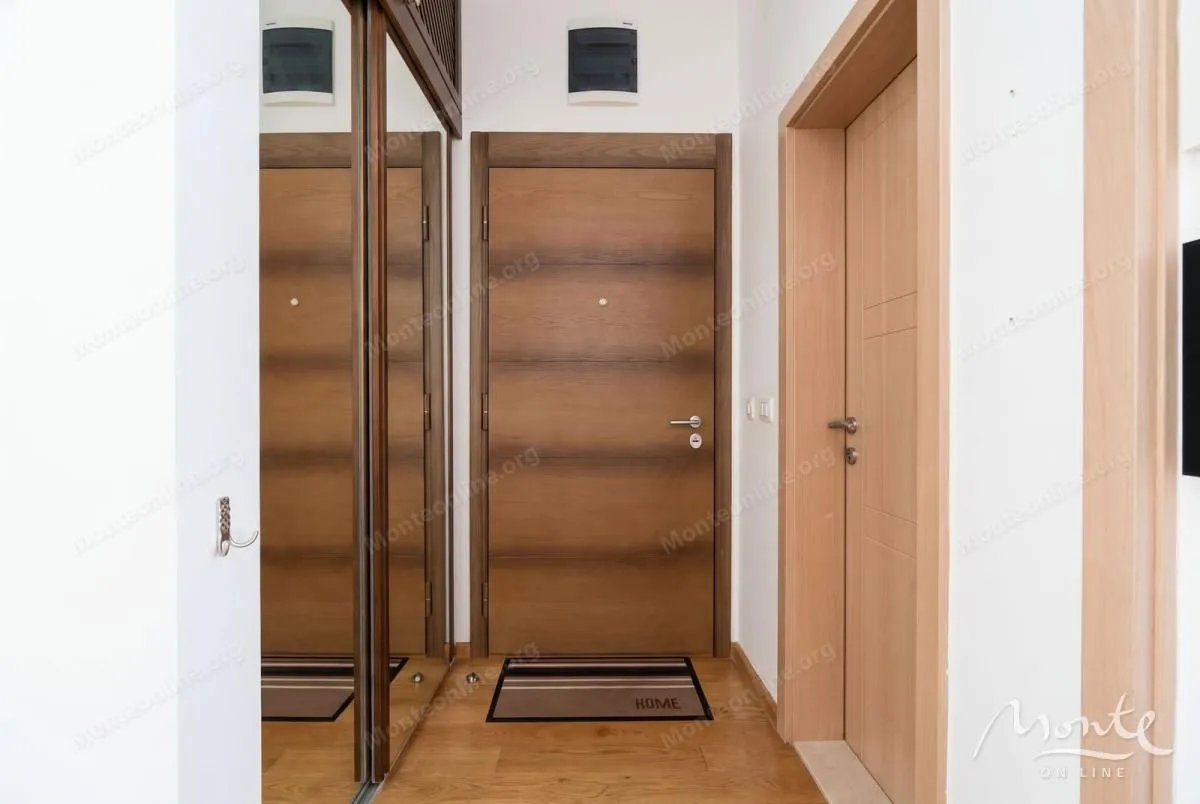 Sale, three bedroom apartment, 98m², Bečići, Budva