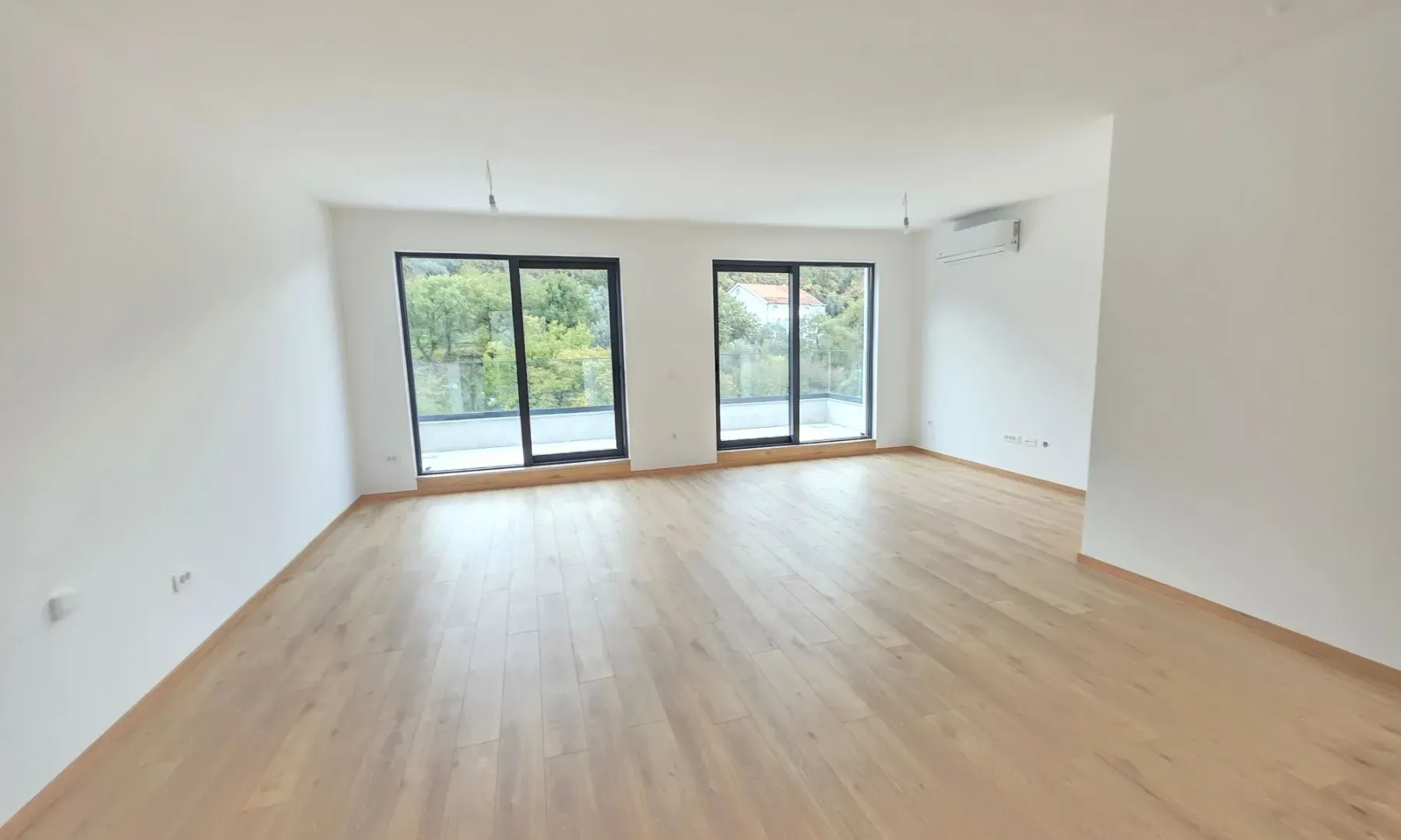 Sale, two bedroom apartment, 114m², Kamenovo, Budva
