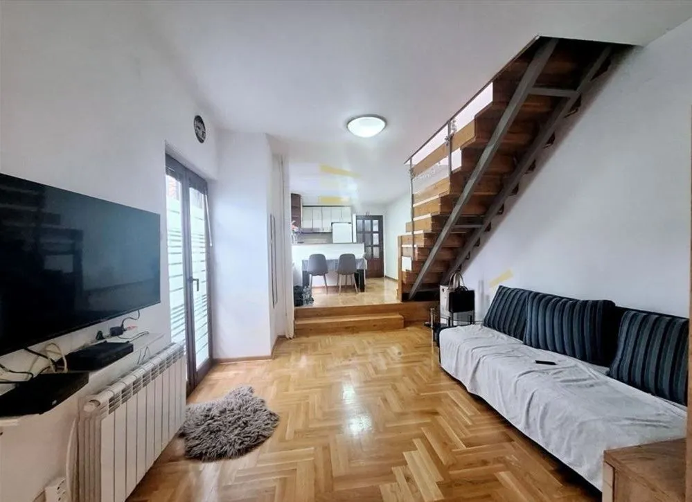 Sale, house, 108m², Uciteljsko Naselje, Zvezdara Sve Podlokacije