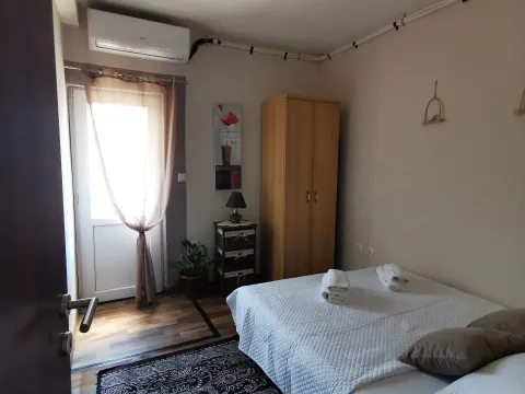 Rent, three bedroom apartment, 110m², Dobrota, Kotor - image 14