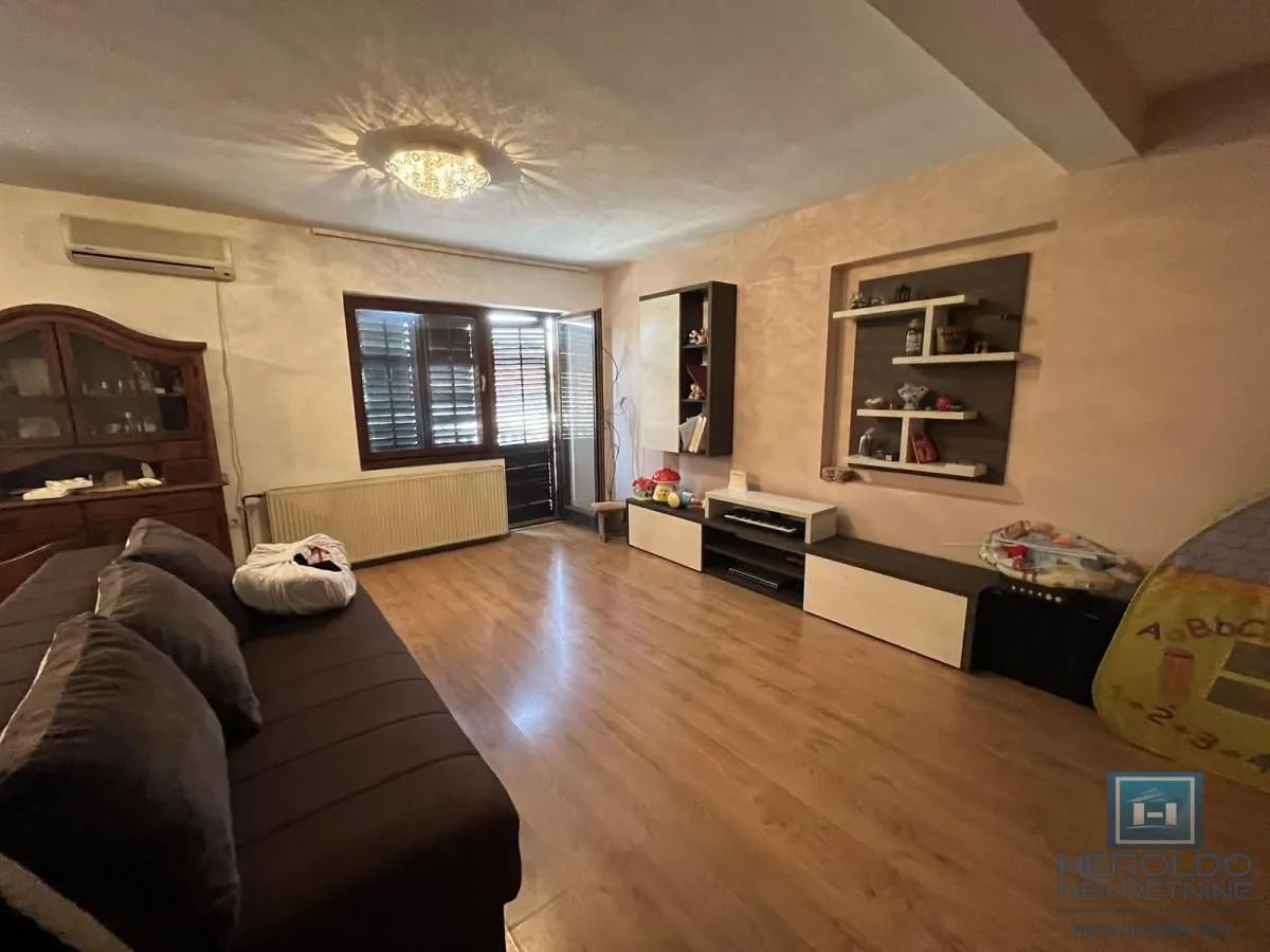 Prodaja, kuća, 353m², Budžino brdo, Jagodina