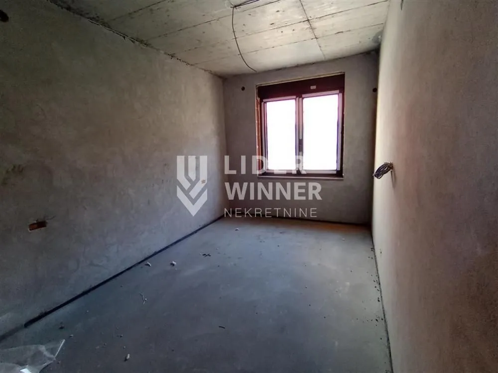 Sale, four bedroom apartment, 106m², Lekino Brdo, Voždovac Sve Podlokacije