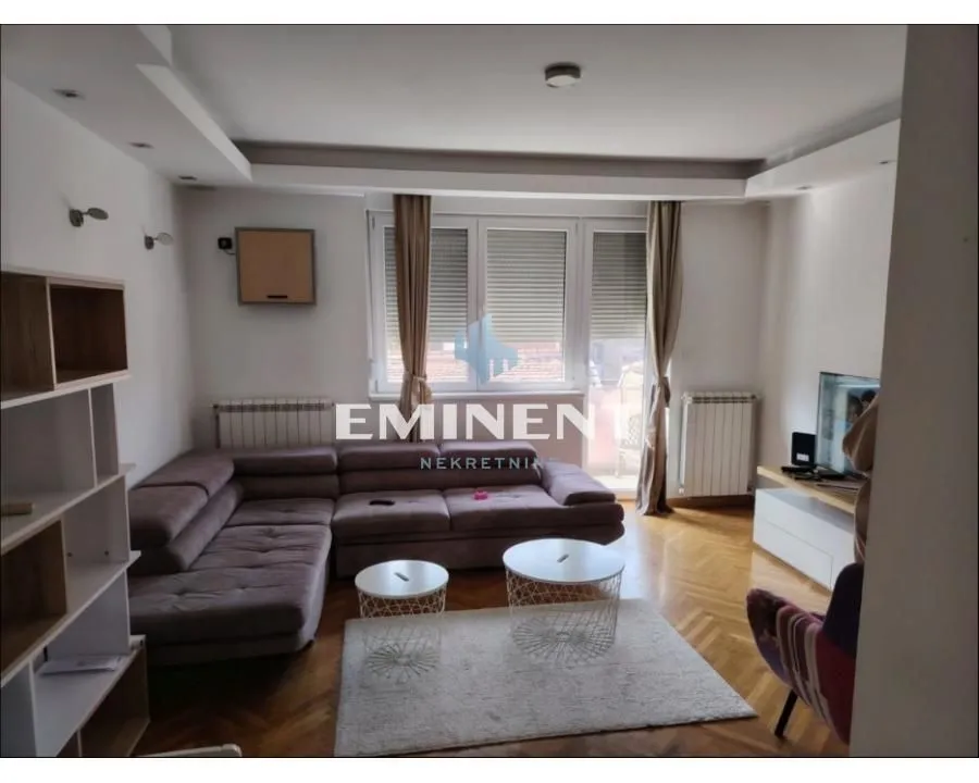 Izdavanje, dvosoban stan, 57m², Gundulićev Venac, Beograd