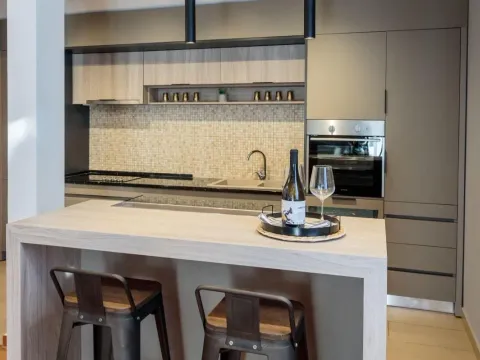 Rent, three bedroom apartment, 150m², Tivat, Crna Gora - image 6