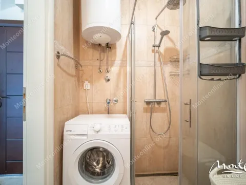 Sale, one bedroom apartment, 42m², Dobrota, Kotor - image 16