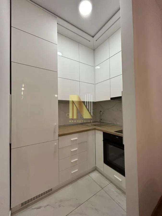 Prodaja, dvosoban stan, 42m², Bulevar Evrope, Novi Sad Sve Podlokacije