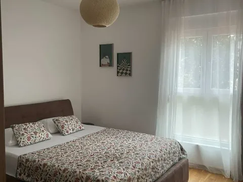 Izdavanje, dvosoban stan, 87m², Momišići, Podgorica - image 8