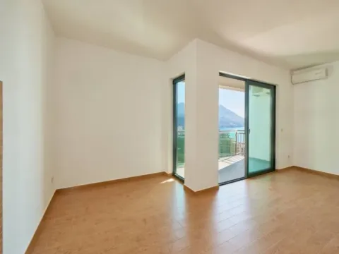 Sale, one bedroom apartment, 51m², Bečići, Budva - image 6