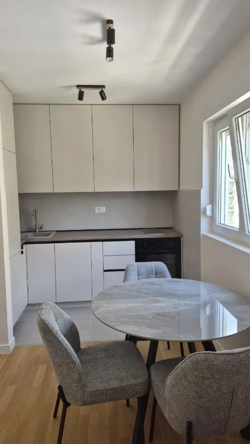 Rent, one bedroom apartment, 40m², Pobrežje, Podgorica