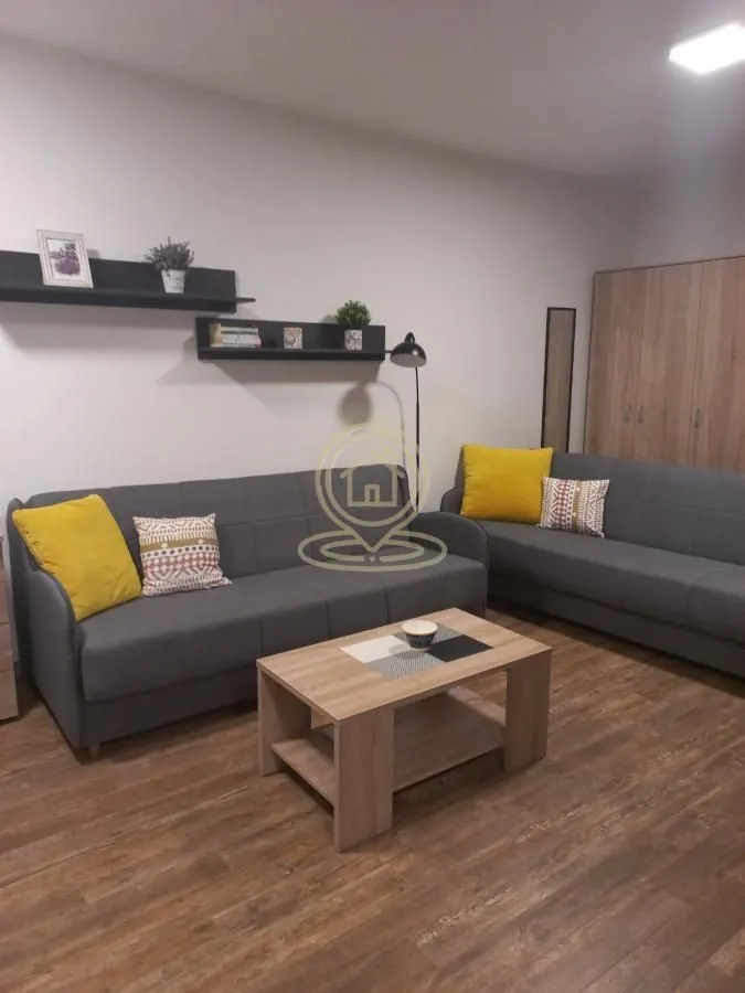 Izdavanje, dvosoban stan, 27m², Voždovac Sve Podlokacije, Beograd