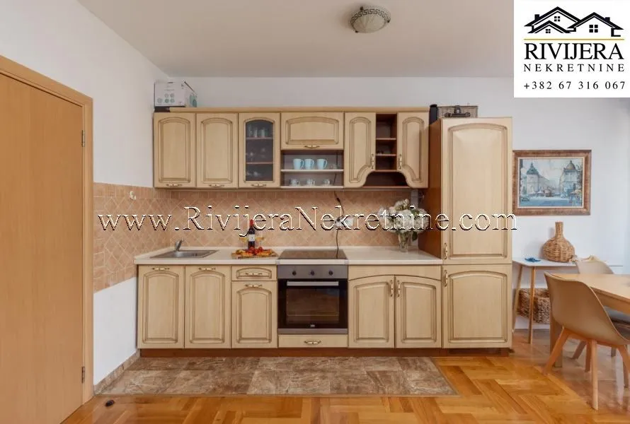 Prodaja, jednosoban stan, 50m², Dobrota, Kotor