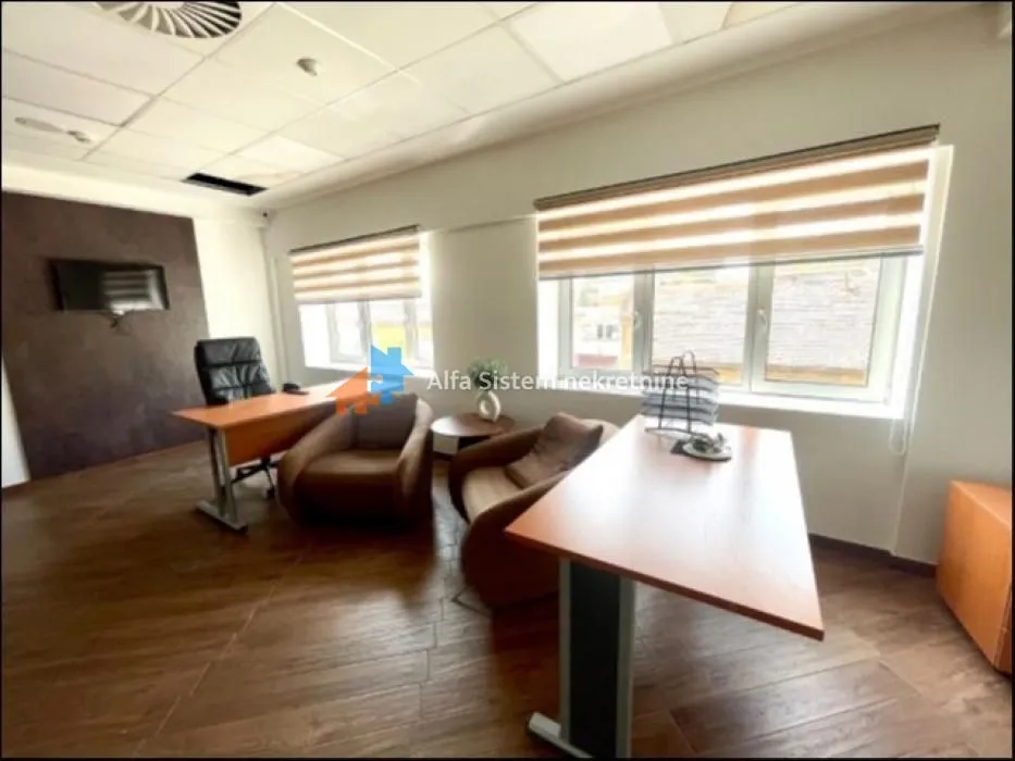 Rent, office space, 325m², Retenzija, Beograd