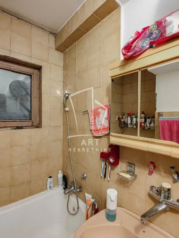 Sale, three bedroom apartment, 62m², Gradska Bolnica, Zvezdara Sve Podlokacije