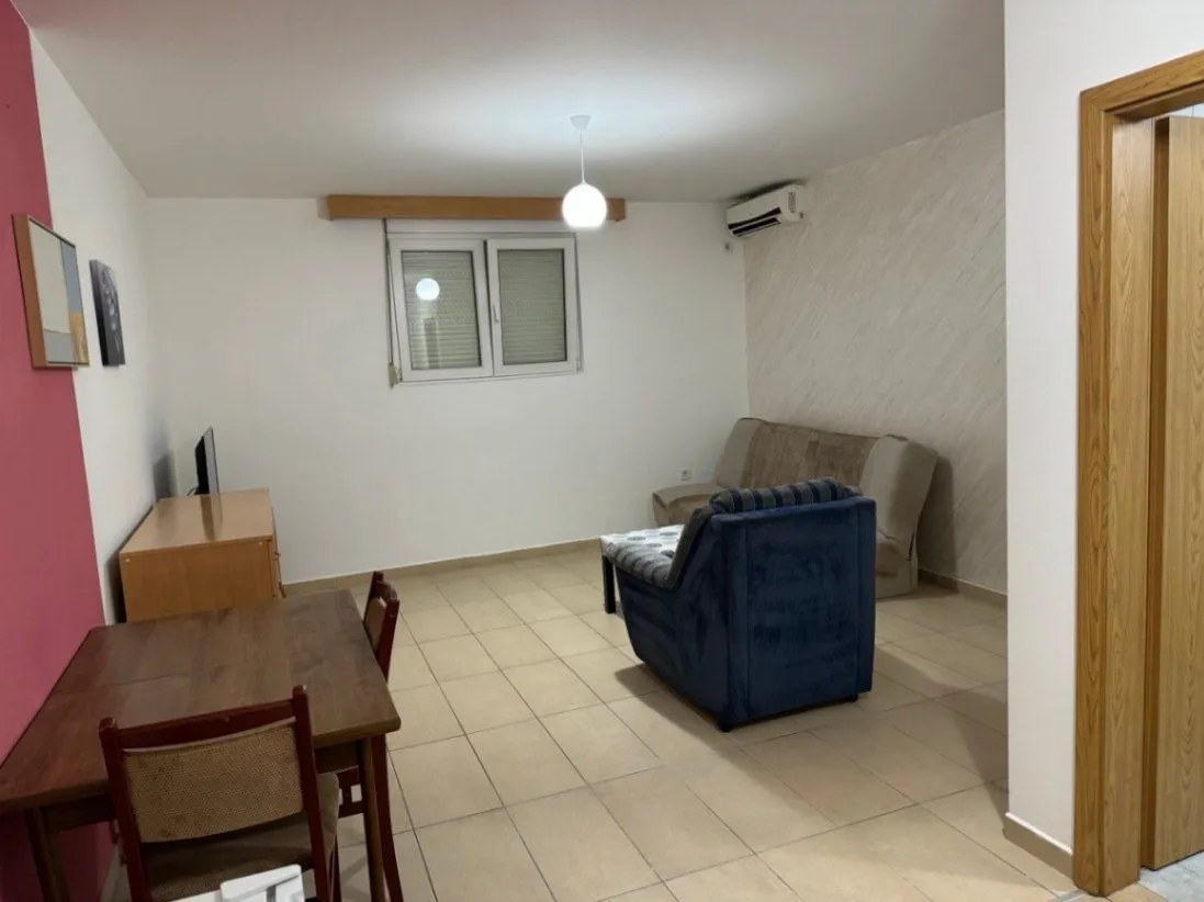 Izdavanje, garsonjera, 35m², Zagorič, Podgorica