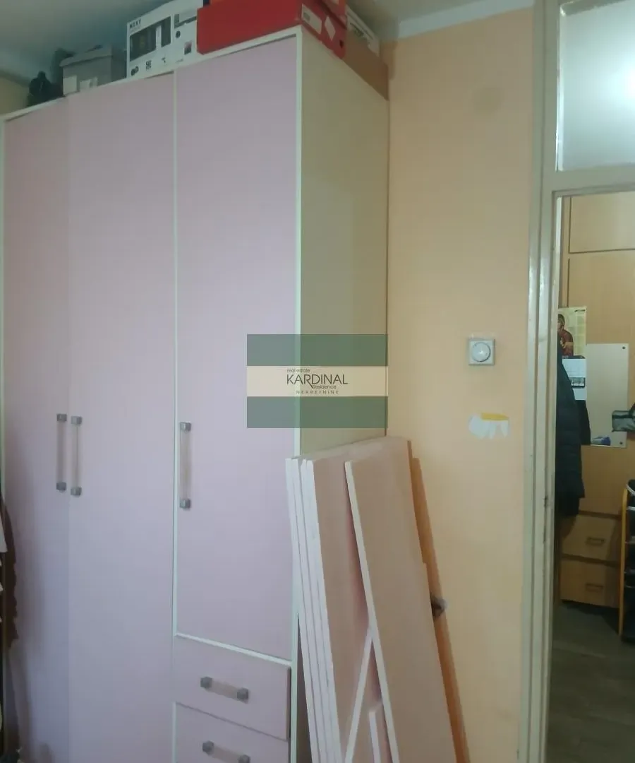 Prodaja, trosoban stan, 75m², Erdoglija, Kragujevac