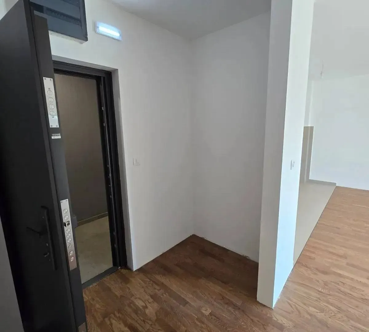 Sale, two bedroom apartment, 69m², Šušanj, Bar