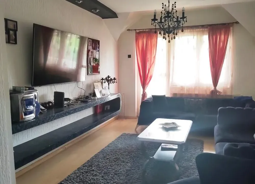 Sale, apartment, 200m², Medijana, Niš