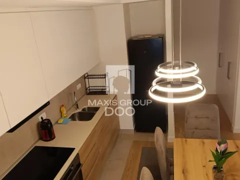 Izdavanje, trosoban stan, 80m², Savski Venac, Beograd - image 10