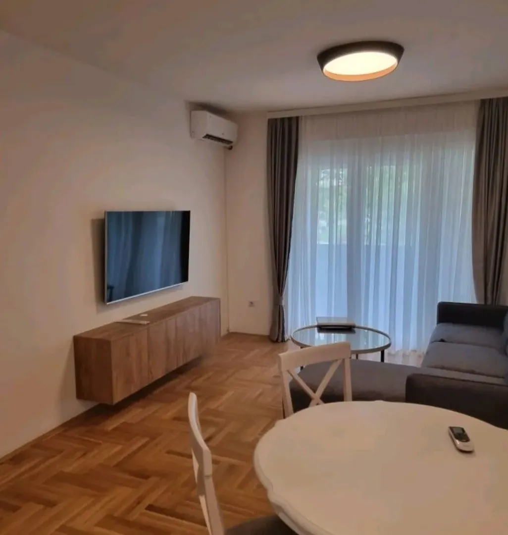 Rent, one bedroom apartment, 48m², Stari Aerodrom, Podgorica